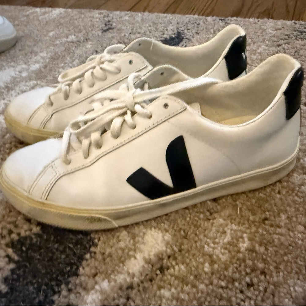 Veja White Sneakers - Size 7 (38)